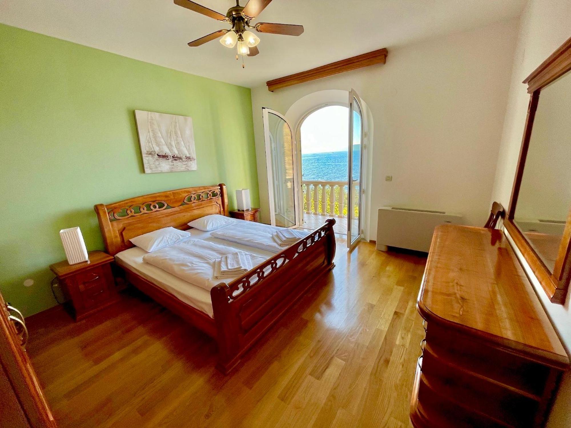 Luxury Seaside Villa With A Classic Mediterranean Olive Garden, A Fully Equipped Professional Kitchen, Pool, Sauna, Padle Boards And Canoe - Miolin Beach House تروغير المظهر الخارجي الصورة